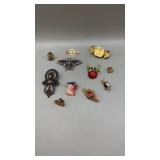 Mixed lot of assorted lapel, pins or hat pins.