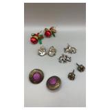5 Pair of assorted earrings.