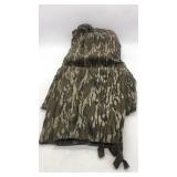 Pair of Mossy Oak pants. Size 2XL.Previously