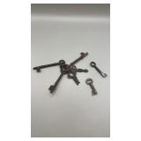 Assorted vintage skeleton keys.