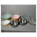 Lot of 7 Assorted mixing bowls. Pyrex and