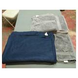 Navy Blue Fleece blanket, and towels. 3 Utopia