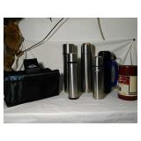 Lunch box and 6 Thermoses. Assorted sizes