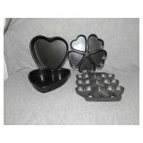 Heart Shaped Baking pans. Cast Iron corn bread