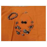 Fashioned Jewelry. 3 Strand necklace with