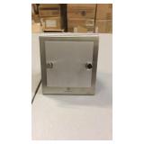 Lot of 10 metal desk calendar holders