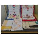 Lot of 5 Assorted kitchen towels