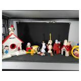 Lot of Approximately 10 Snoopy items