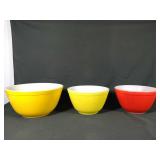 3 Vintage Pyrex bowls