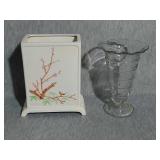 Lot of 2 Vases