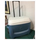Igloo large rolling cooler