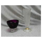 Lot of 2 Vases