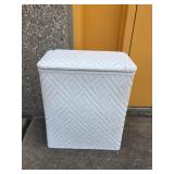 Wicker clothes hamper