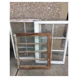 Lot of reclaimed wood frame windows