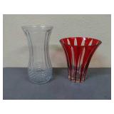 Lot of 2 Vases