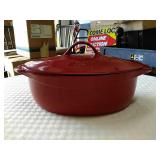 Large 6 quart Calphalon Cast iron Dutch Oven