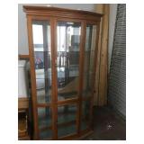 Lighted 5 shelf display cabinet