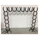 Metal horseshoe rack