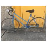 Vintage Schwinn Traveler 10-speed bike