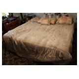 King Size Bed w/Memory Foam Mattress