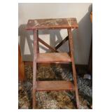 Wood Step Ladder