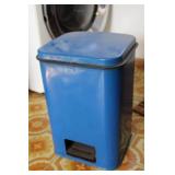 Laundry Storage w Detergents