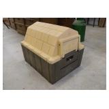 D P Hunter Insulated Poly Dog House