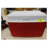 Rubbermaid 34 Qt. Ice  Chest