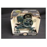 1:16 Ertl McCormick Deering Model M Hit & Miss Eng