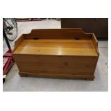 Maple Hope Chest w Yardage/Fabric