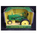 1:16 Ertl John Deere H Tractor