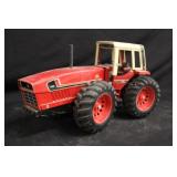 1:16 Ertl International 3588 2+2 Tractor