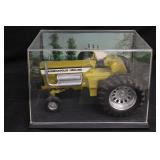 1:16 Ertl Minneapolis Moline Mighty Minni Pulling