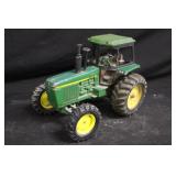 1:16 Ertl John Deere 4455 MFWD Tractor