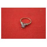 14K Gold Ladies Ring w/Diamonds