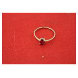 10K Gold Ladies Ring w/Ruby