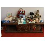 Coffee Table w Contents
