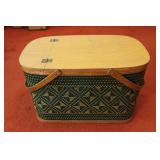 Vintage Hawkeye Picnic Basket