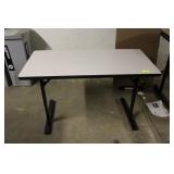 Adjustable Leg Computer Table