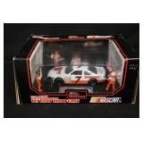 1:24 Hooters Alan Kulweicki Pit Stop