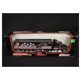 1:64 NASCAR Dale Earnhardt Transporter