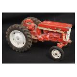 1:16 Vintage Ertl International Utility Tractor