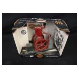 NIB Ertl 1:8 IHC Famous Engine
