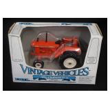 NIB Ertl Allis Chalmers D21 Tractor