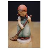 4" Hummel "Little Sweeper"