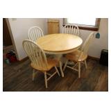 42" Round Kitchen Table & Chairs