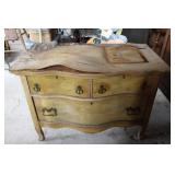 Serpentine Front Wash Stand