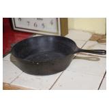 Unmarked NO. 8 Cast Iron Skillet