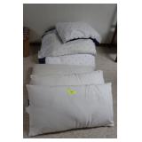 King Sized Comforter & Pillows