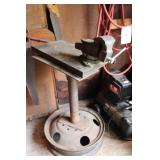 Pedestal Bench Vice